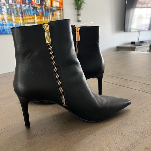 Michael Kors Alina Flex Bootie - Picture 1 of 8